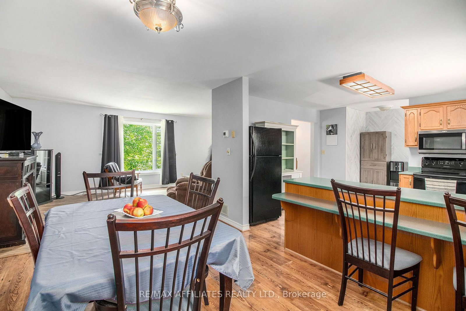 Detached House sold at 9674 Hall Road, Augusta, Ontario, K0G 1R0 - Augusta Twp - MLS: X12242030