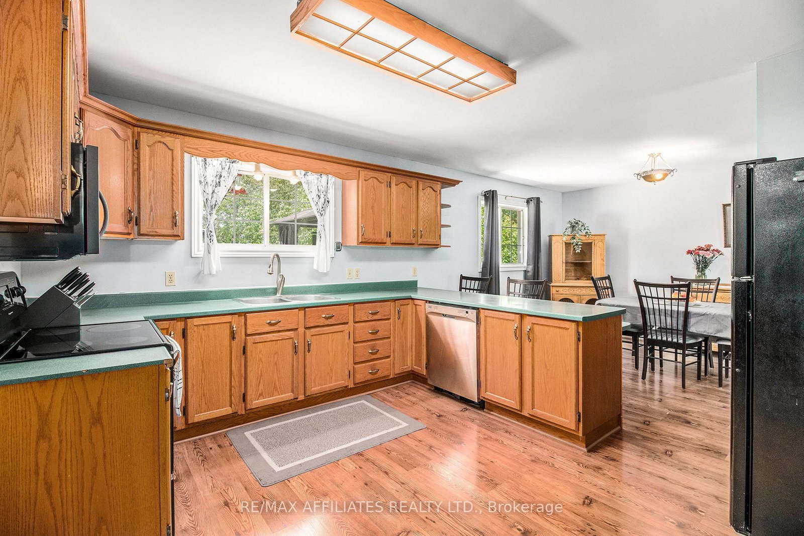 Detached House sold at 9674 Hall Road, Augusta, Ontario, K0G 1R0 - Augusta Twp - MLS: X12242030