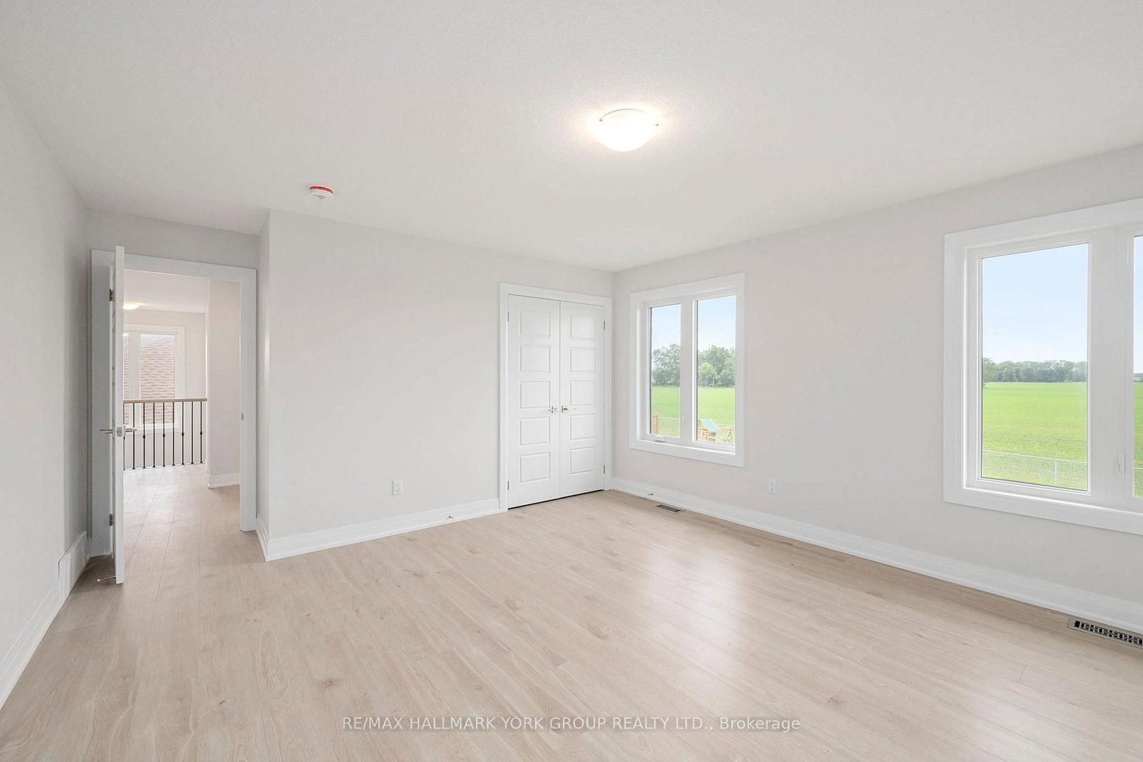 Listing Image 28
