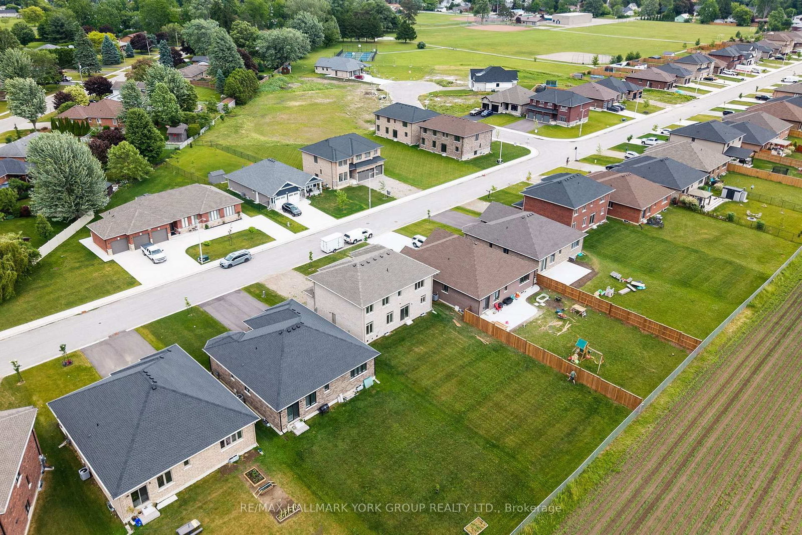 Listing Image 40