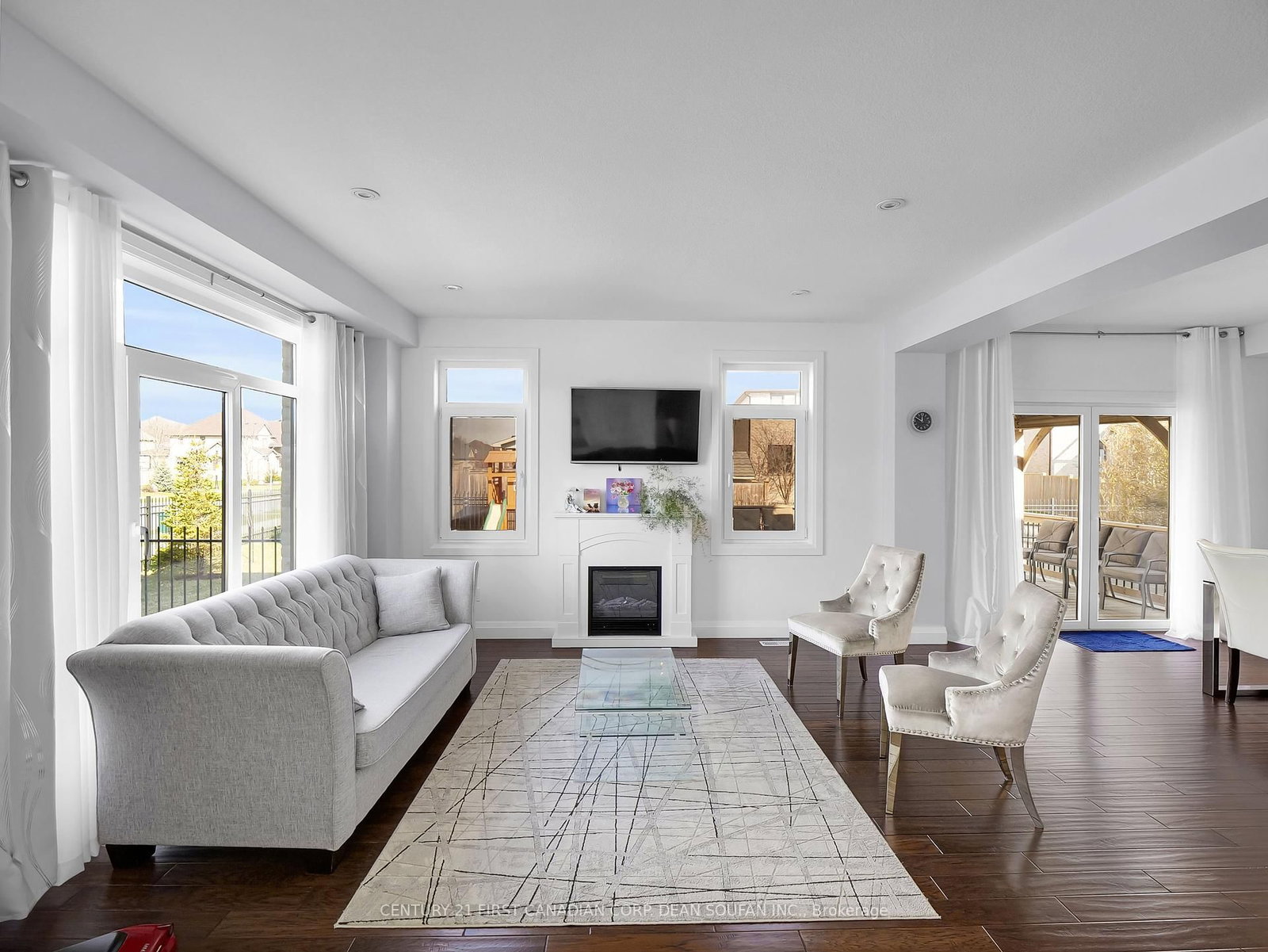 Listing Image 10