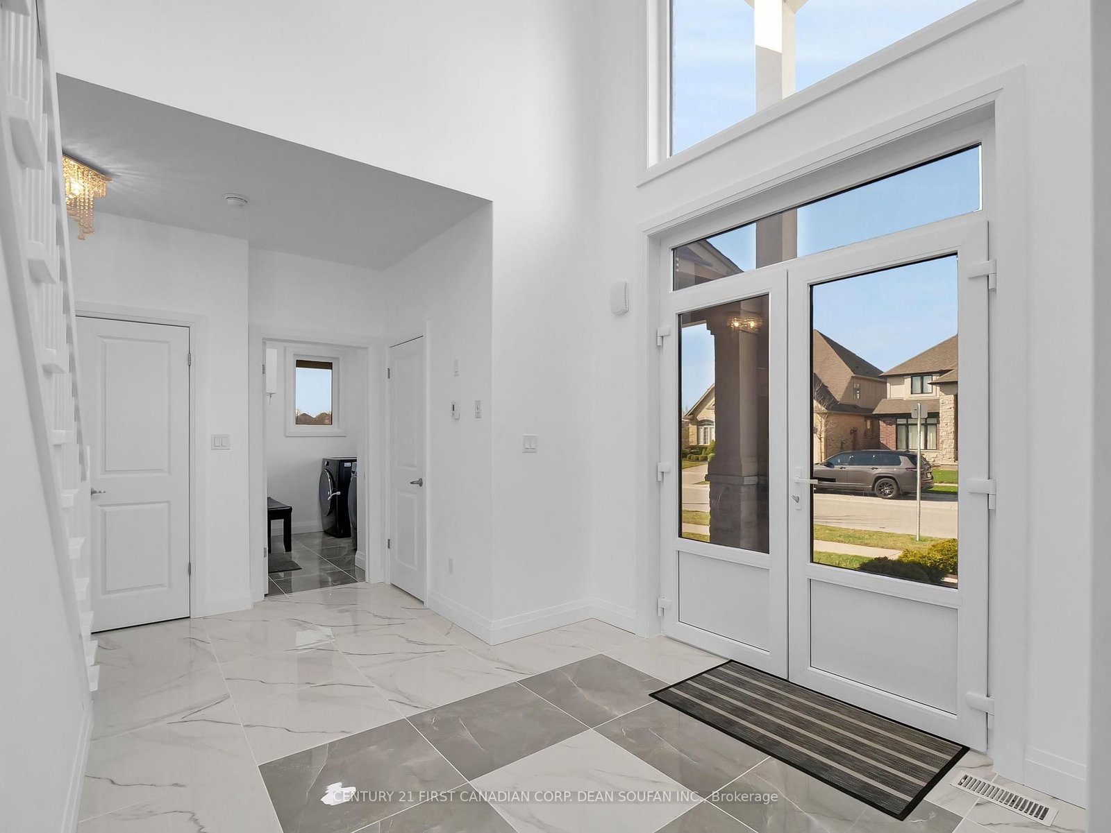 Listing Image 8
