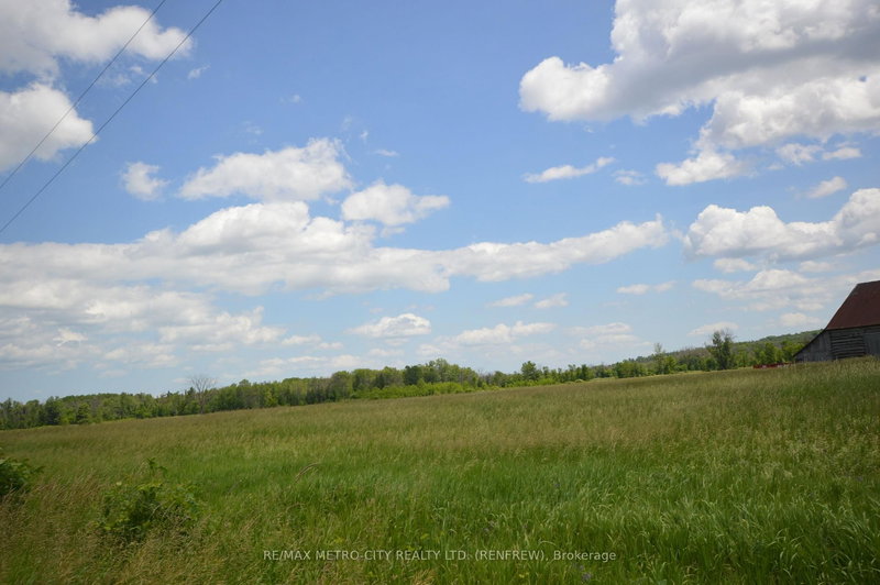 00 Storie Rd, Renfrew, K7V 3Z8 | Image 3