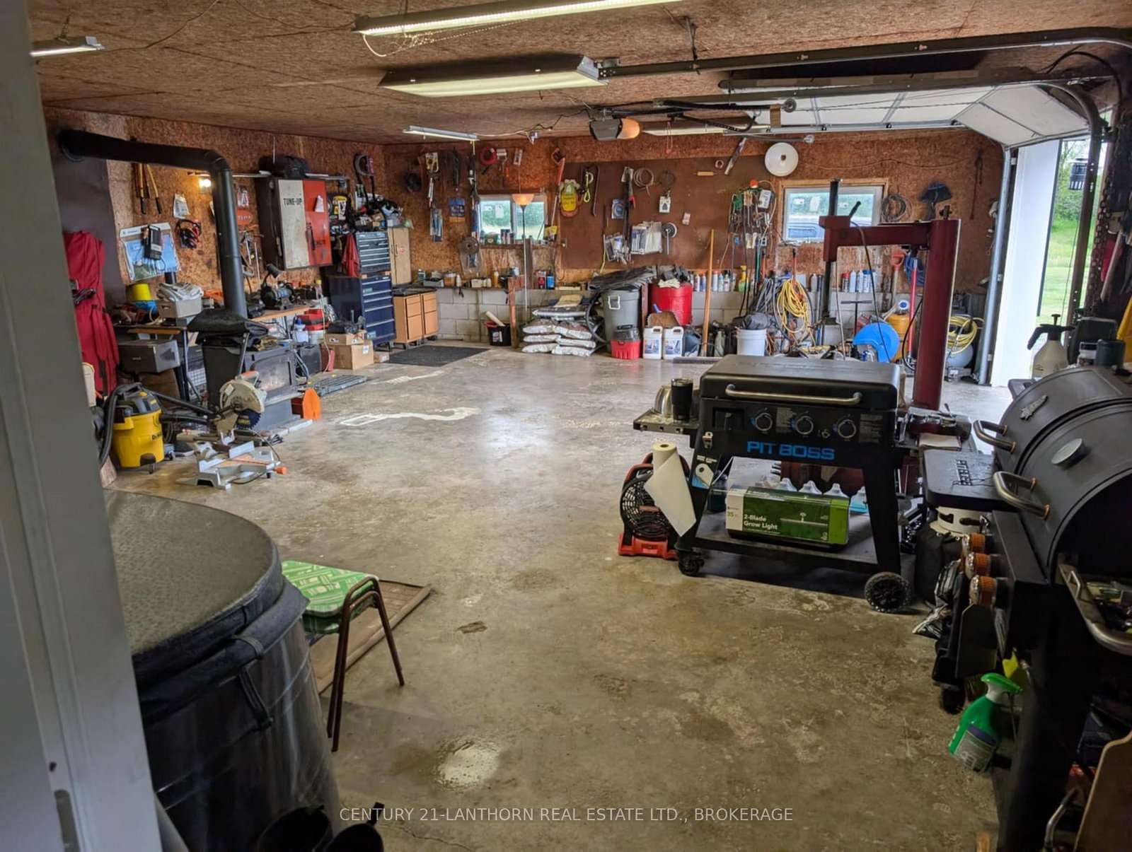 Listing Image 42