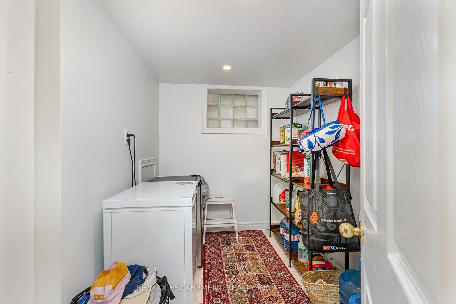 Listing Image 43