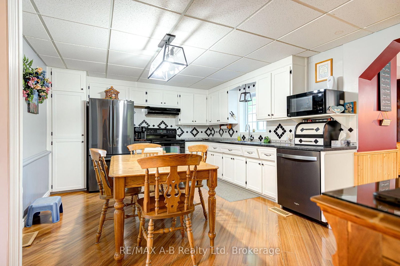 Listing Image 14