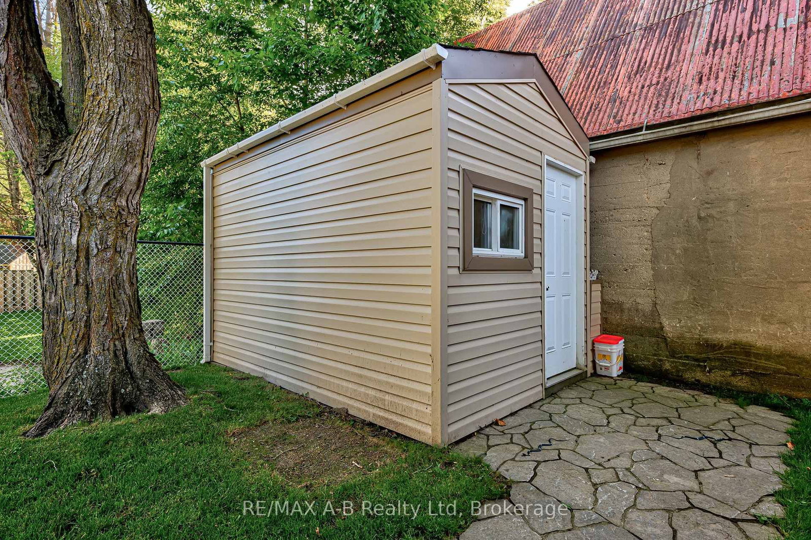 Listing Image 45