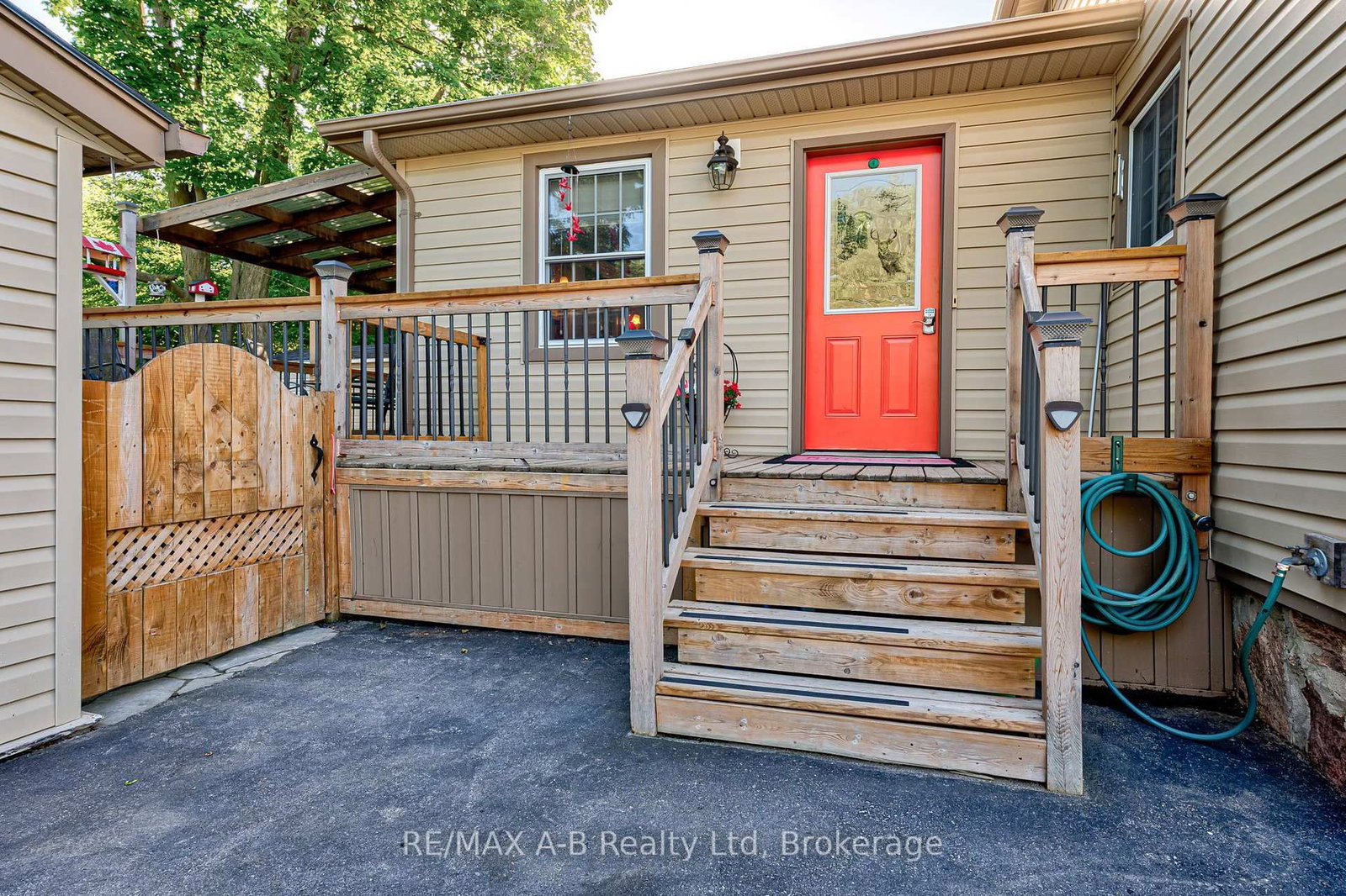 Listing Image 5