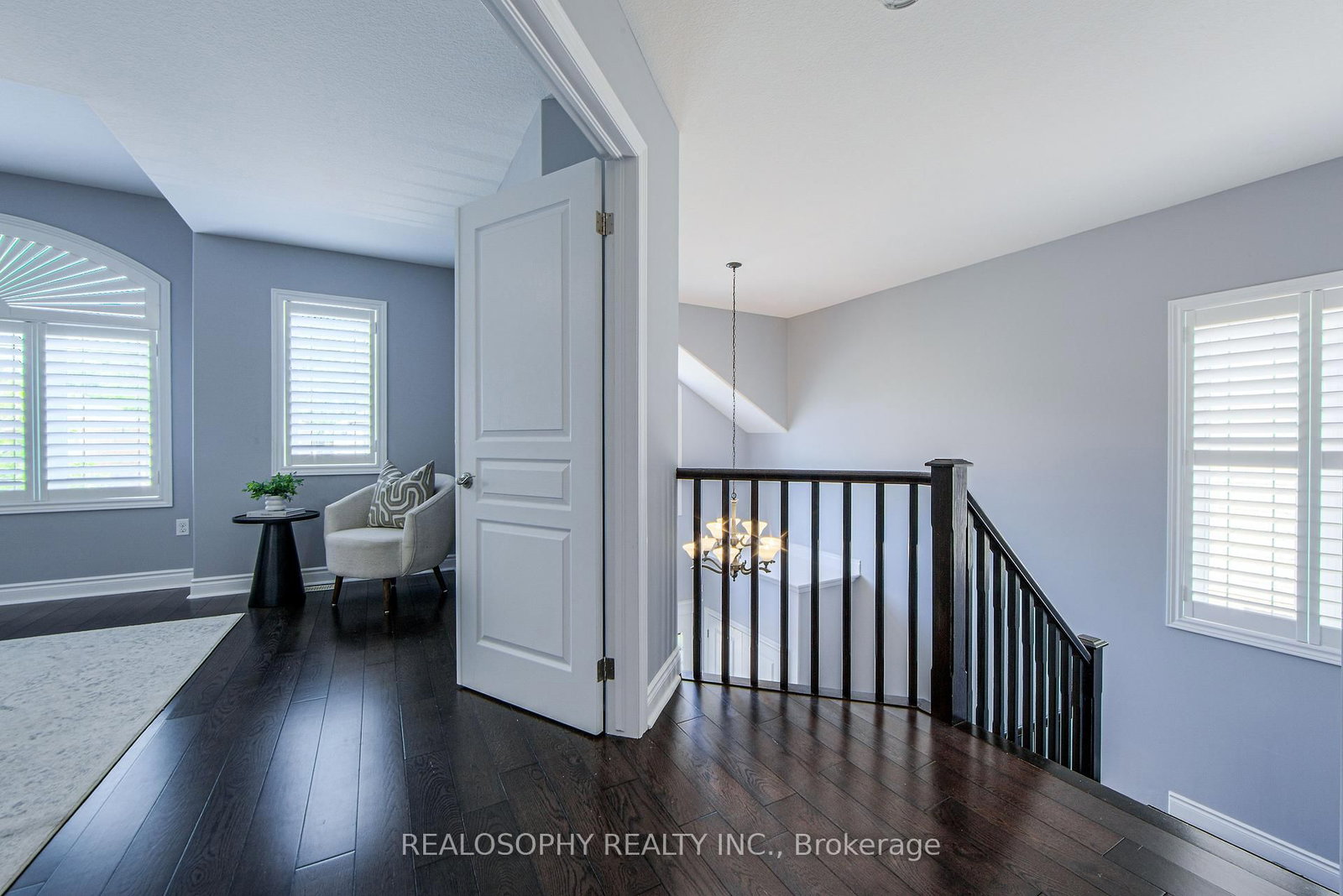 Detached House sold at 24 Mona Lisa Court, Hamilton, Ontario, L9B 0C5 - Carpenter - MLS: X12242596