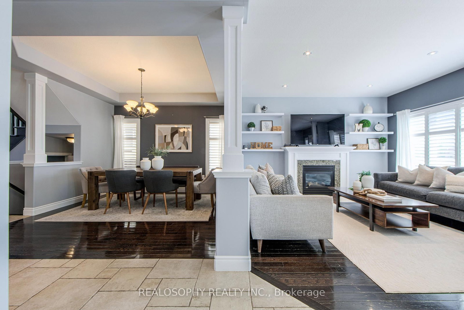 Detached House sold at 24 Mona Lisa Court, Hamilton, Ontario, L9B 0C5 - Carpenter - MLS: X12242596