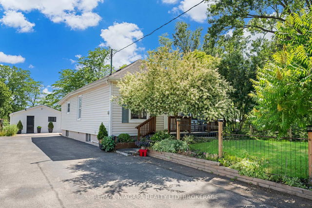 39 Sharpe Avenue