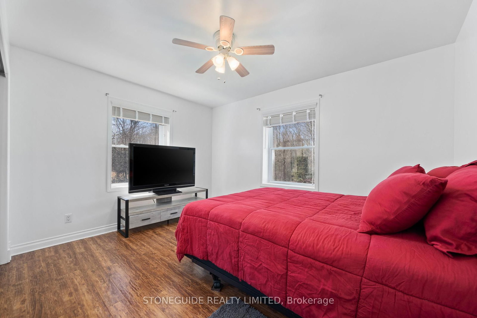 Listing Image 13