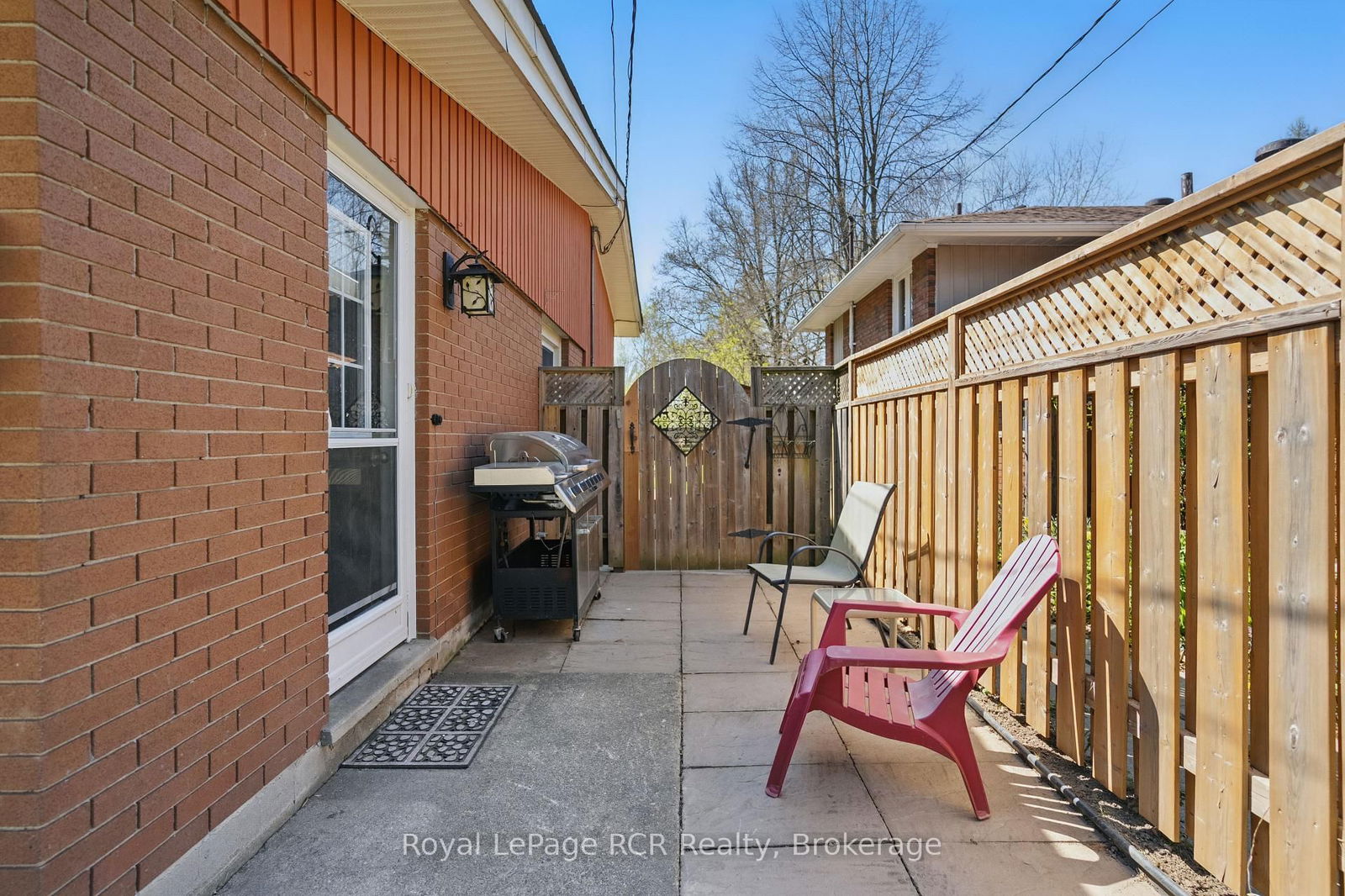 Listing photo 3