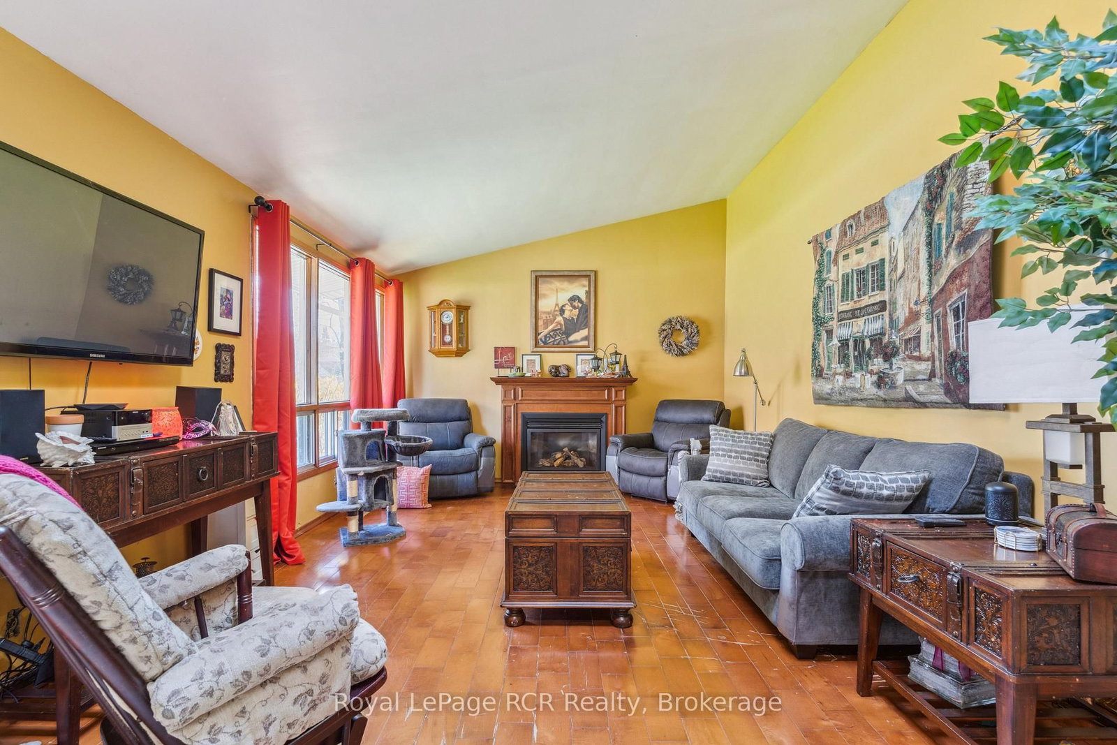 Listing Image 6