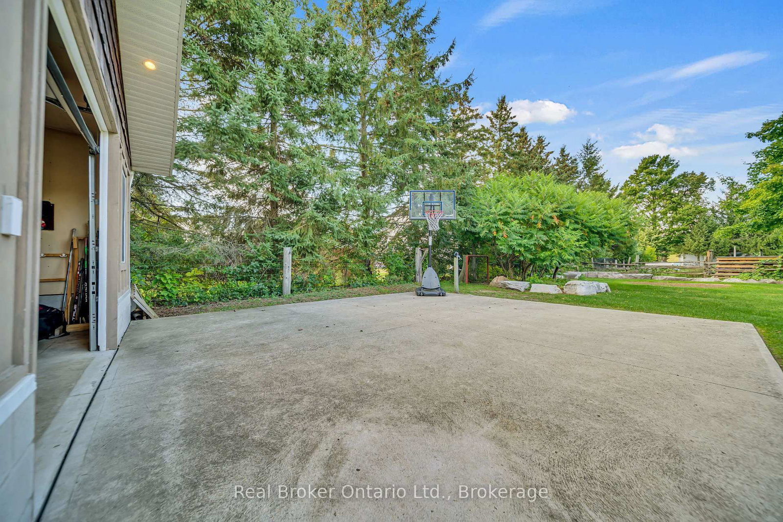 Listing Image 49