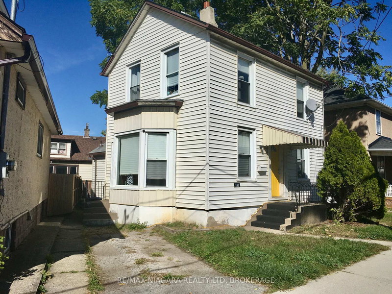 Rear Unit - 163 Welland Ave, St. Catharines, L2R 2N9 | Image 2