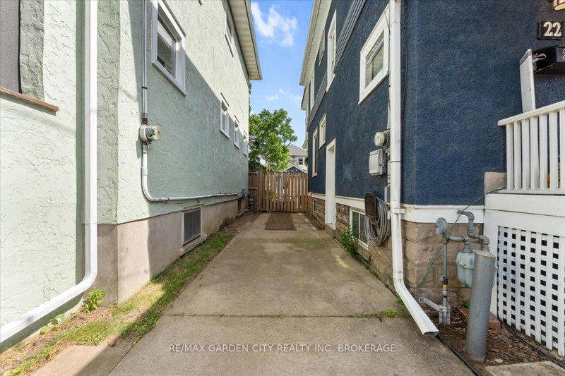 22 Chaplin Ave, St. Catharines, L2R 2E6 | Image 3