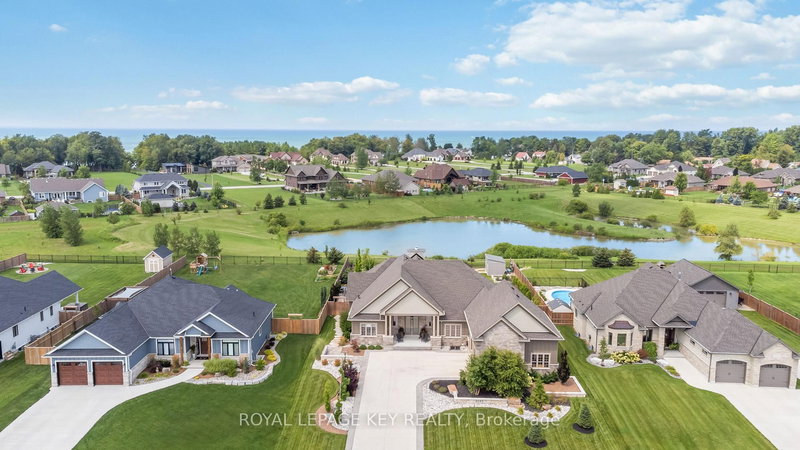 4043 Van Bree Dr, Plympton-Wyoming, N0N 1J6 | Image 2