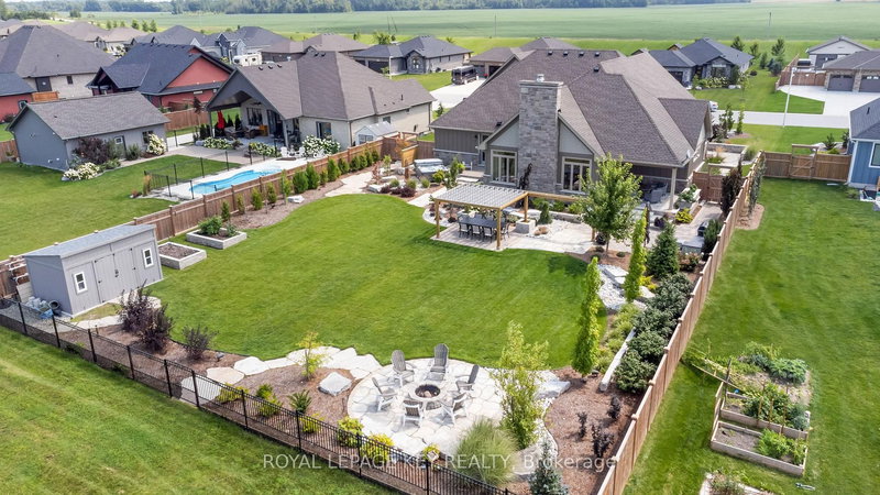 4043 Van Bree Dr, Plympton-Wyoming, N0N 1J6 | Image 3