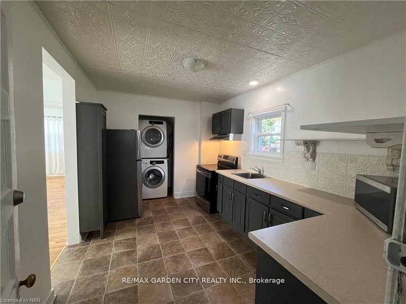 106 Chestnut St, Port Colborne, L3K 1R6 | Image 2