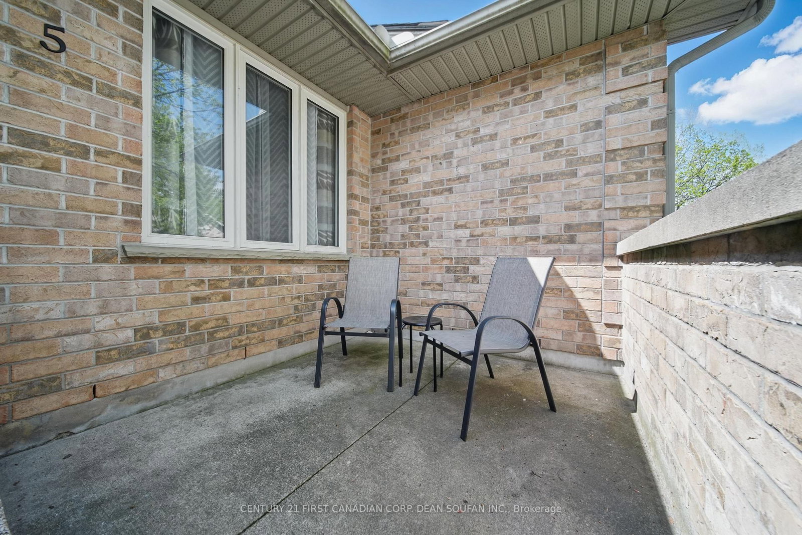 Listing photo 5