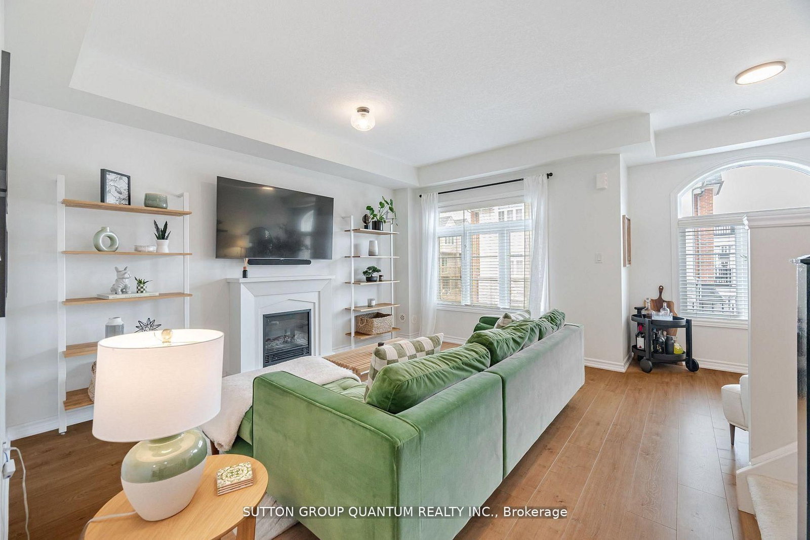 Listing Image 16