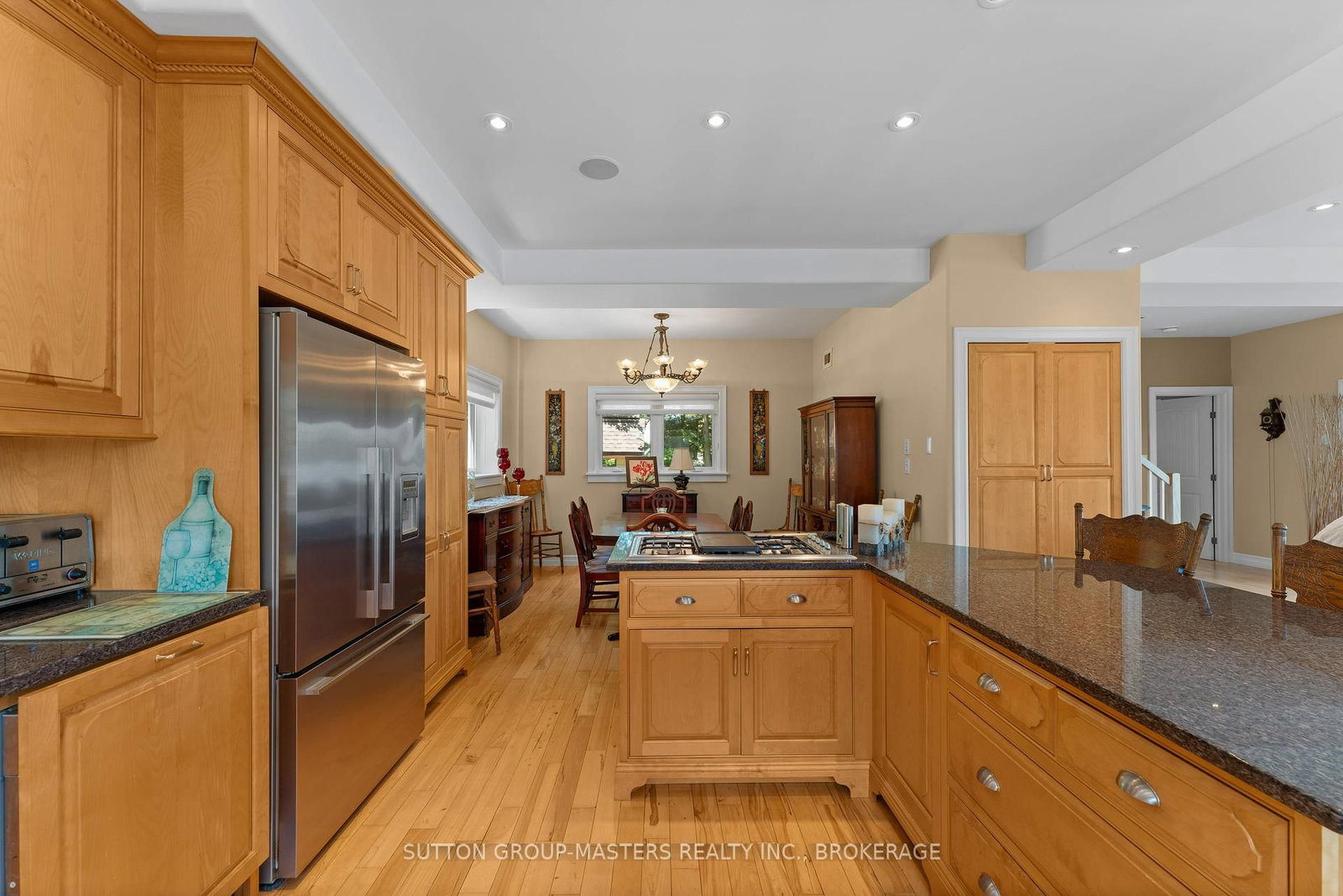 Listing Image 7