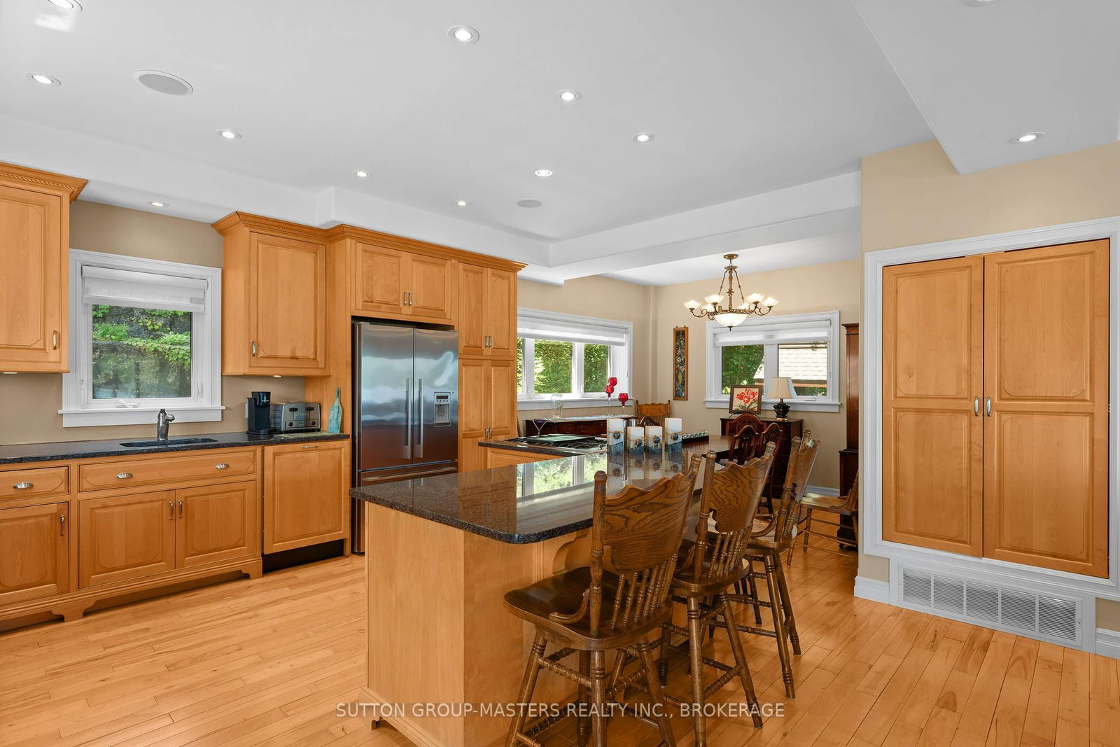 Listing Image 9