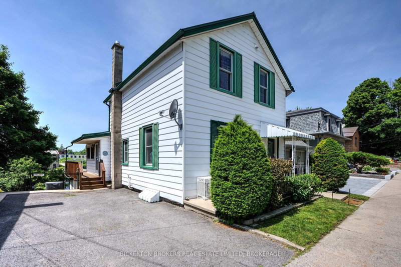 370 Stone St S, Gananoque, K7G 2A4 | Image 3