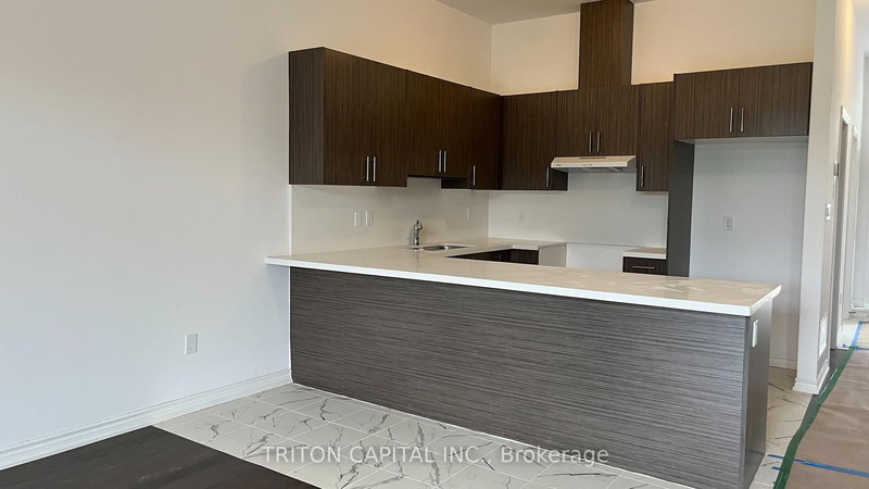 5 Turnberry Crt, Bracebridge, P1L 0N5 | Image 2