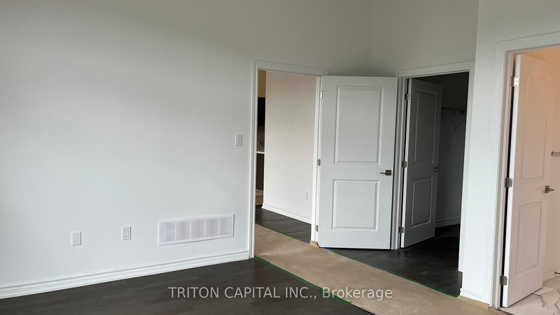 5 Turnberry Crt, Bracebridge, P1L 0N5 | Image 3