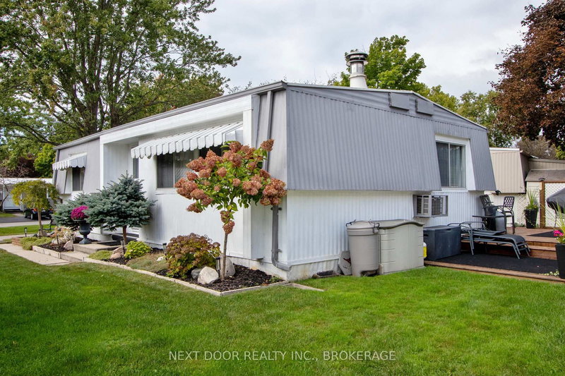 208 Biltmore Dr, South Huron, N0M 1T0 | Image 2
