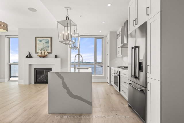 606 - 129A South Street