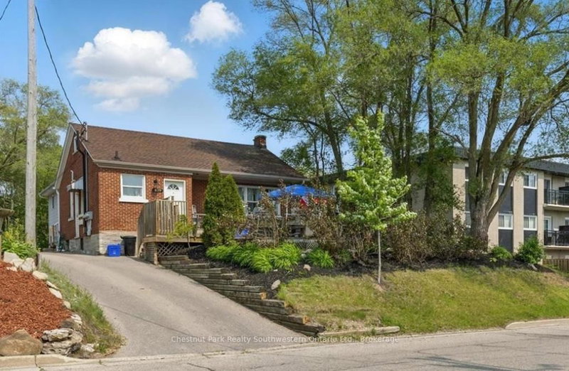 839 Stirling Ave S, Kitchener, N2M 3K4 | Image 2