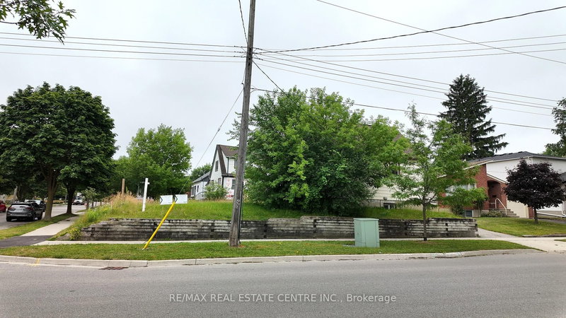 439 Alice Ave, Kitchener, N2M 2A3 | Image 2