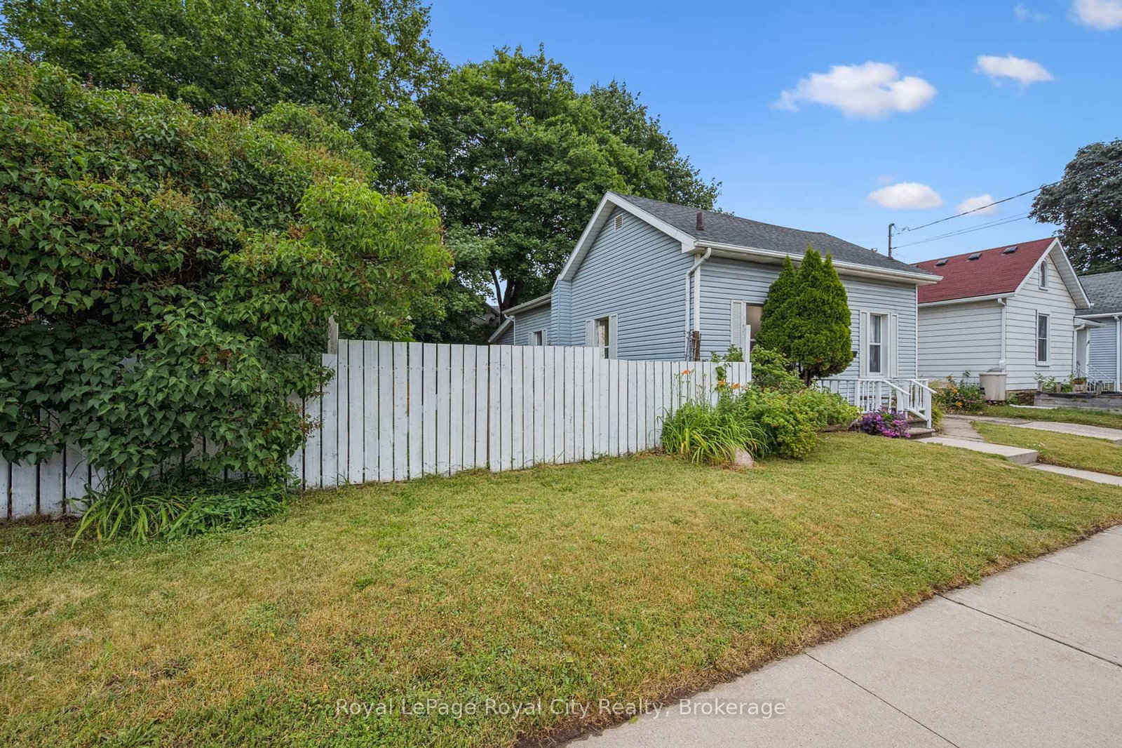 Listing Image 7