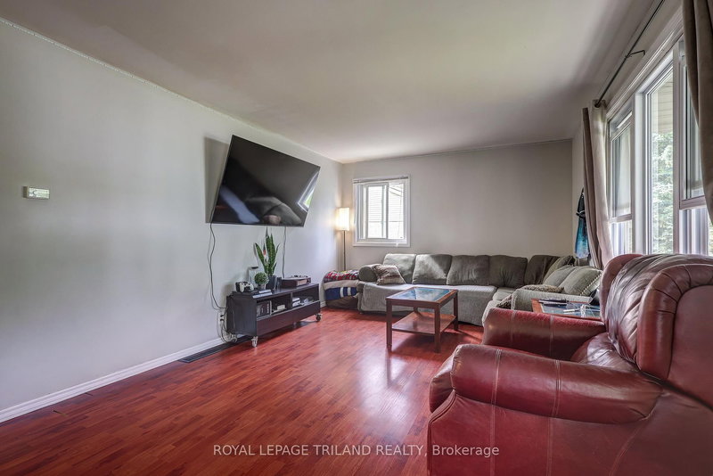 249 Victoria St, Central Elgin, N0L 1B0 | Image 3