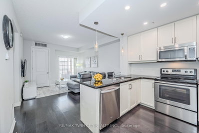 Condo sold at 409-1083 Gordon Street, Guelph, Ontario, N1G 0E3 - Kortright West - MLS: X12250829