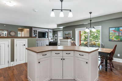 Unit 205 — 391 Manitoba St, Bracebridge -  image-0-4