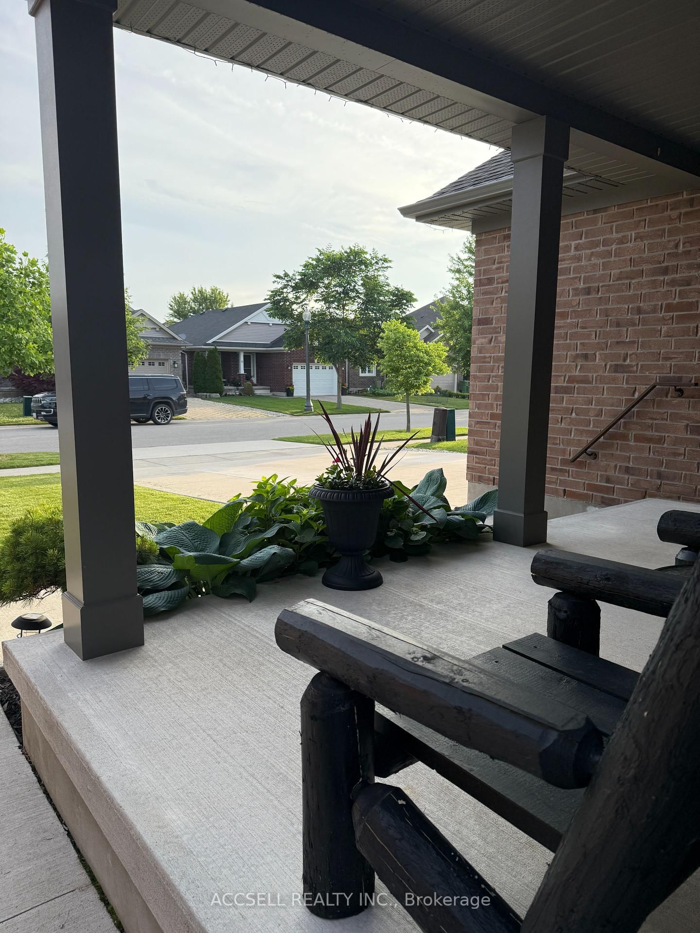 Listing Image 10