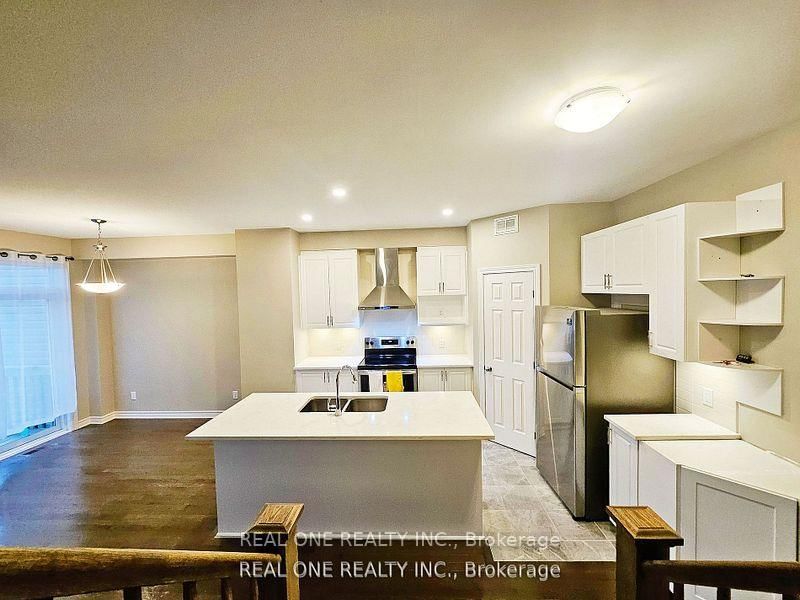 1103 Barrow Ave, Kingston, K7M 0G5 | Image 2