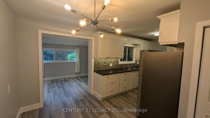 Main Floor - 66 Traynor Ave, Kitchener, N2C 1V9 | Image 3