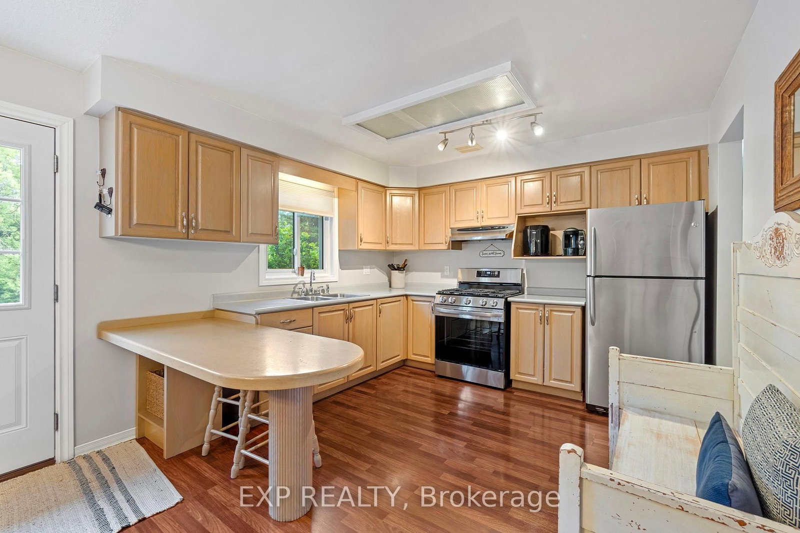 Listing Image 14