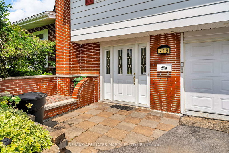 219 Pescod Ave, Cornwall, K6J 2H9 | Image 3