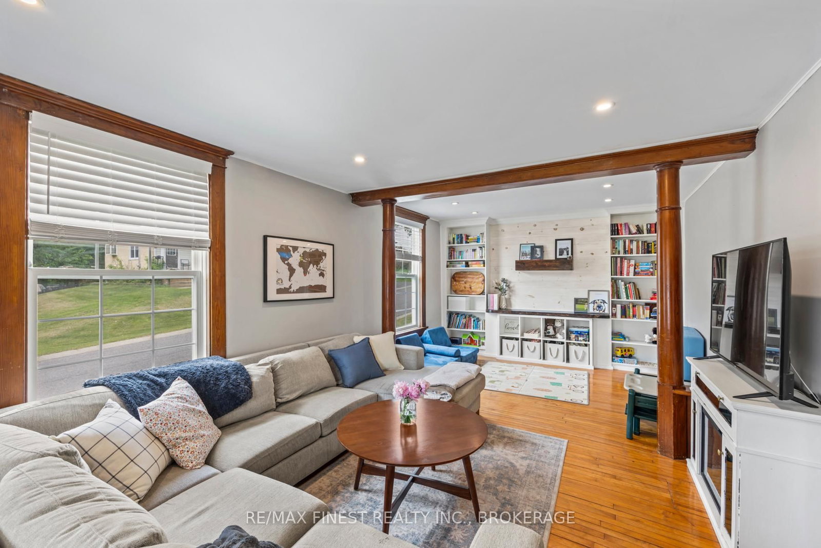 Listing Image 7