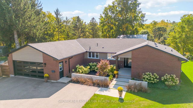 26 Lawrence Crescent