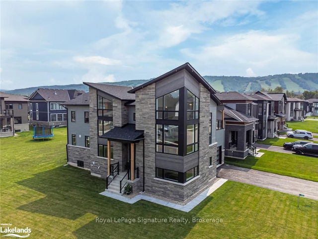 157 SPRINGSIDE Crescent