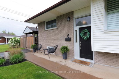 6 Ridley Avenue