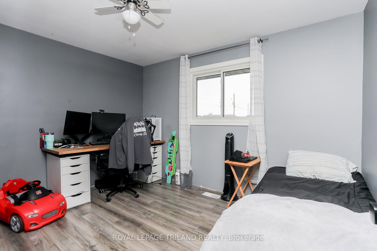 Listing Image 17