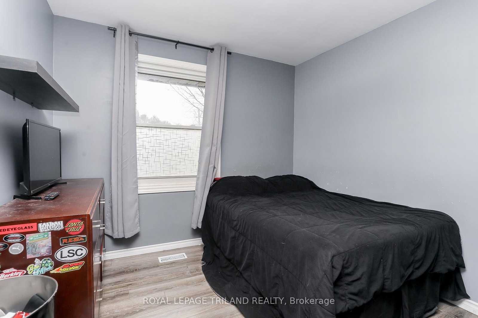 Listing Image 19